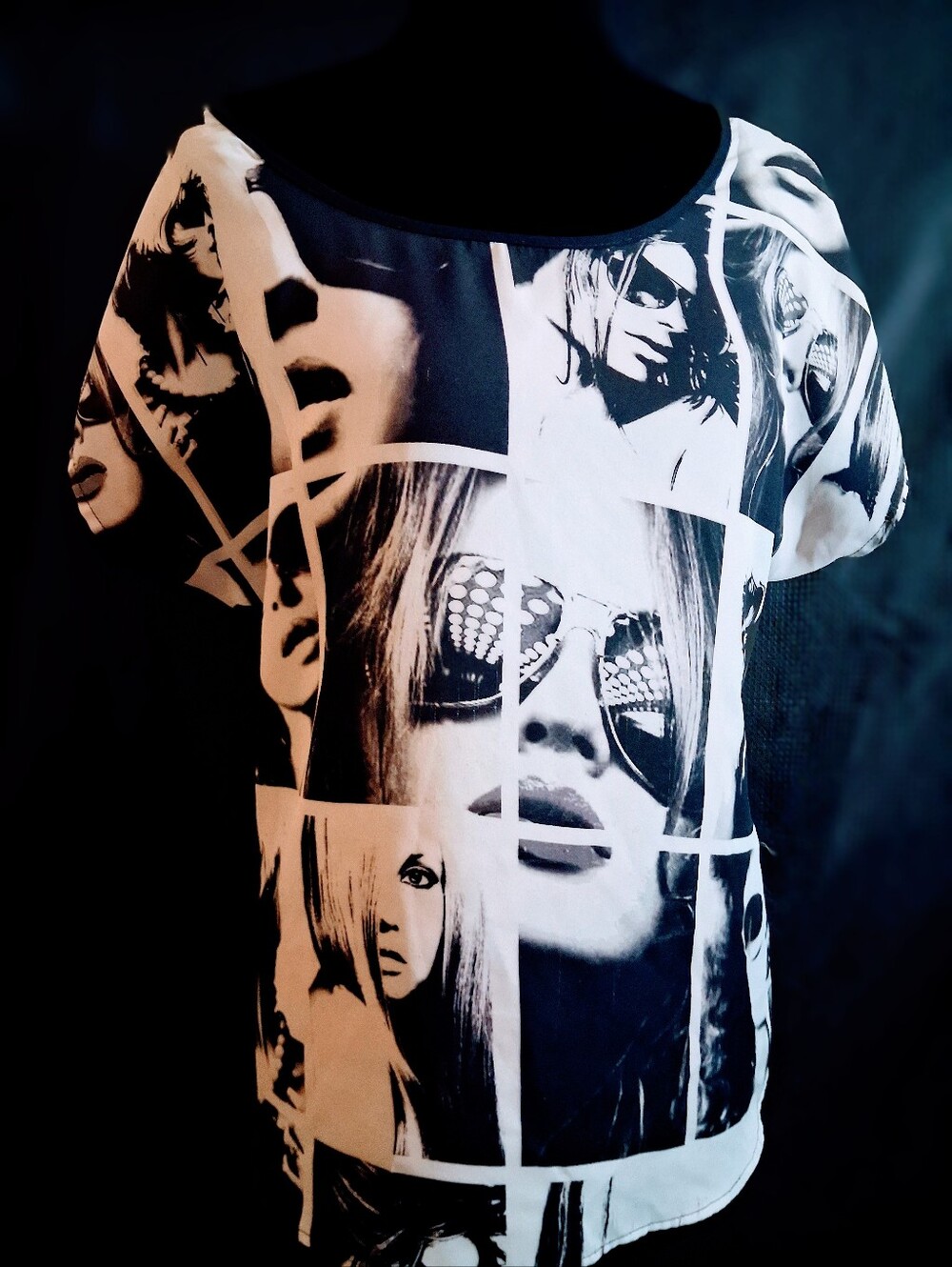 Black & White Photo-Block Graphic Tee - Women's Top Sz M (001)
